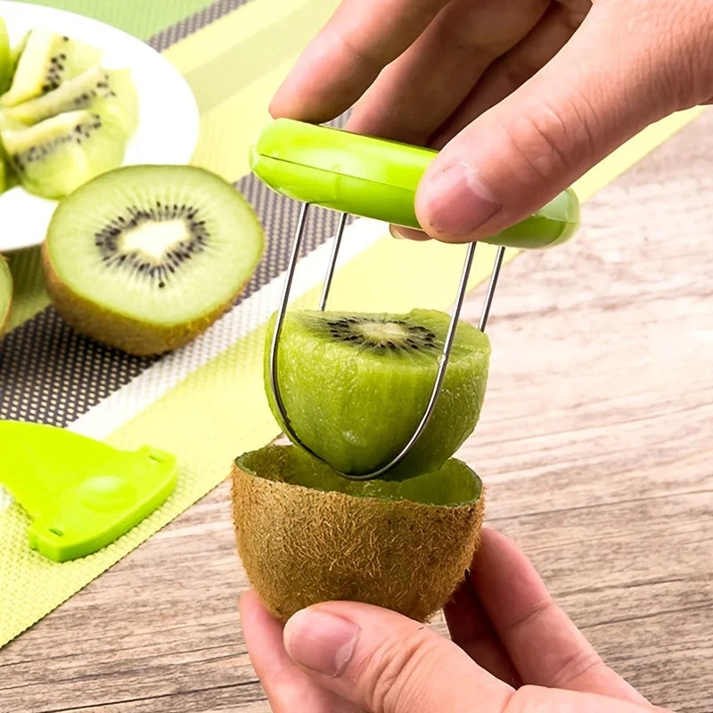 Kiwi snijder en lepel in een